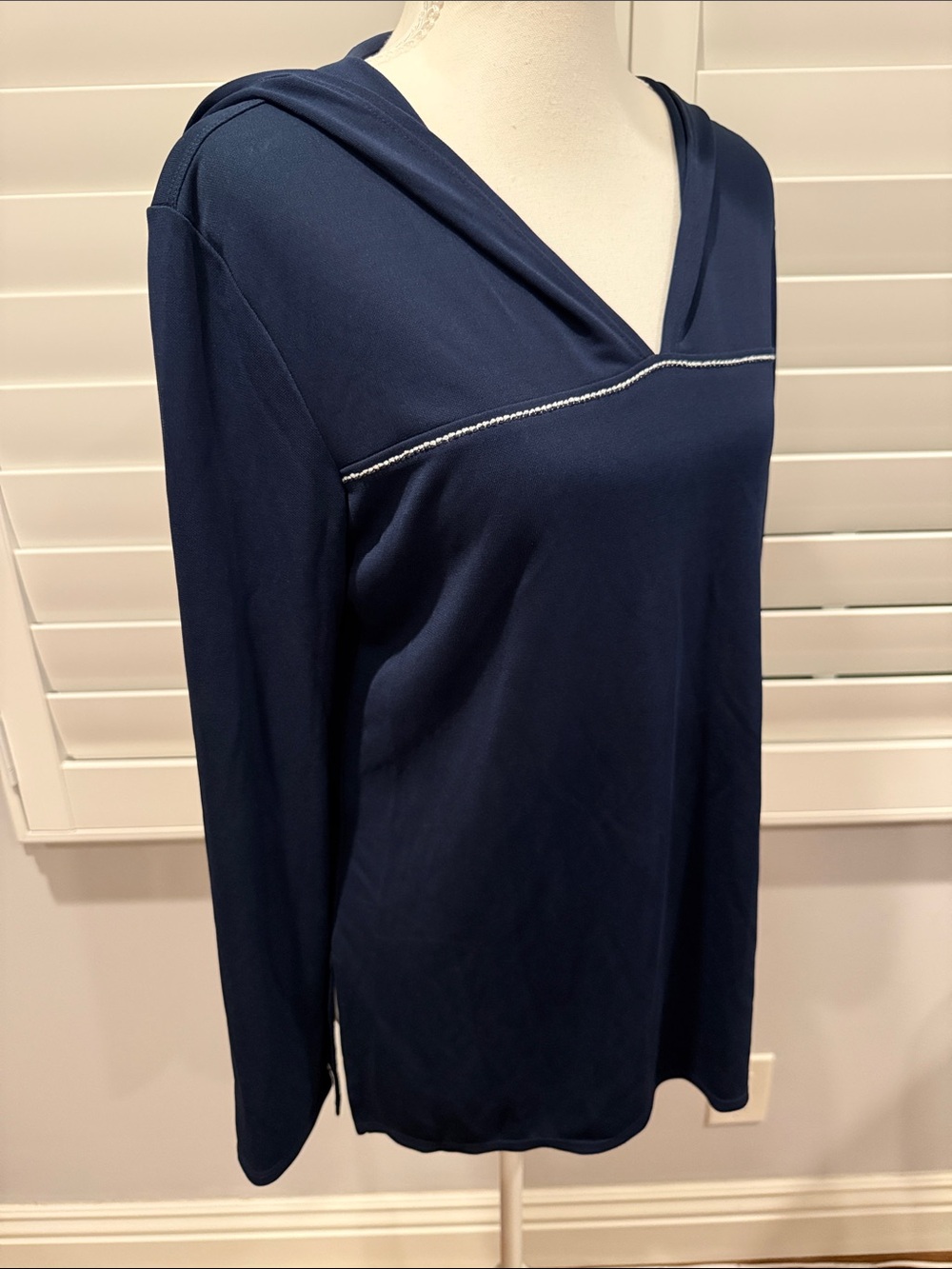 Max Studio Navy Hooded Long-Sleeve Top with Contrast Stitch
